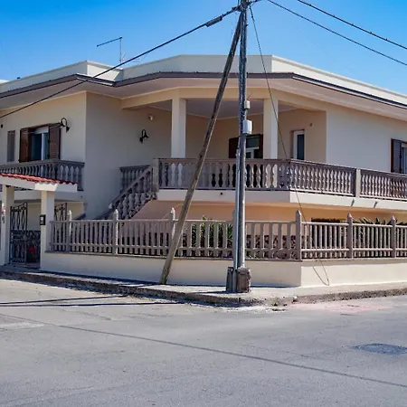 La Maison Di Rossella منزل للإقامة *