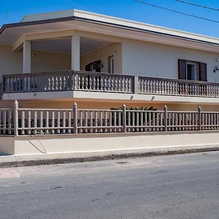 La Maison Di Rossella Δωμάτια σε οικογενειακή κατοικία